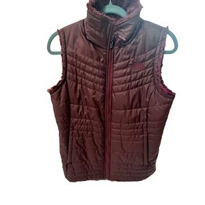 NEVER WORN North Face Reversible Vest in Maroon- Small